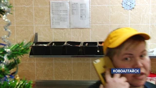 «Говорит, что видит нас впервые»: экс-рабочие кафе в Новоалтайске не могут получить зарплату