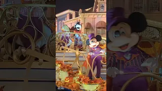 Mickey & "The Sanderson Sisters" Join the Boo-To-You Parade | Mickey's Not-So-Scary Halloween Party