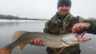 Первый лед 2022-2023г. Рыбалка в Томской области!