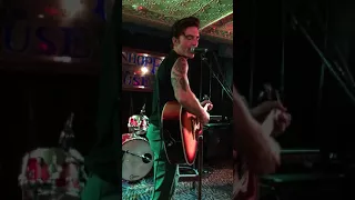 Drake Bell - Makes Me Happy