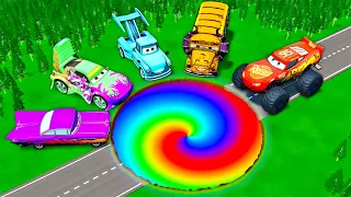 Giant Spinning Rainbow Pit Vs Lightning McQueen And Huge & Tiny PIXAR CARS! BeamNG Drive