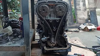 Ford Transit 2.2 TDCI Engine Rebuild - Part 2 - Fitting Timing Chain And Cylinder Head
