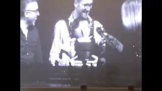 Adele invites two fathers and their baby on stage in Toronto!