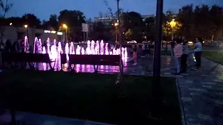 В Волоколамске появился световой танцующий фонтан