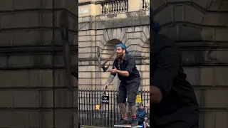 Edinburgh Festival Fringe 2023 . World-class juggler performing confidently