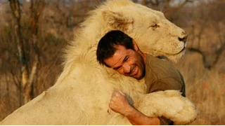 Unbelievable Friendship! wild animals showing love to humans