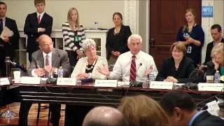 Reichert Speaks with President at President's Export Council Meeting