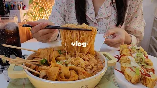 ENG) vlog 🥘마라탕, 밀푀유나베 밀키트 해먹는 자취브이로그 | 호떡믹스 소시지빵+시나몬롤 베이킹, 명란계란말이와 멸치칼국수라면으로 빨간어묵탕 만들어 먹는 집밥일상