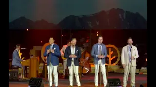 Ernie Haase & Signature Sound - "Three Men On A Mountain (Live)" [Official Music Video]