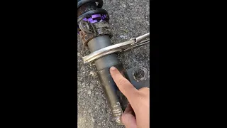 Loosen stuck coilovers in 3 minutes!!