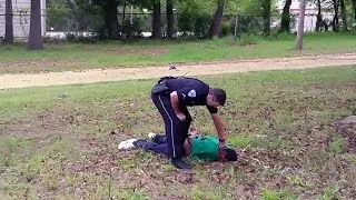 Вбивство поліцейським афроамериканця: протести і обвинувачення