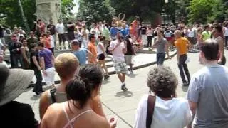 Flash Mob in Washington DC: DC Cowboys and public perform Mamma Mia!