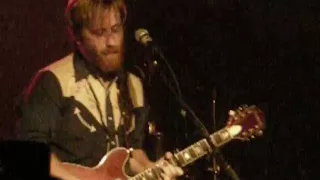 Dan Auerbach of Black Keys Performing "Goin Home" At The Mercy Lounge.AVI