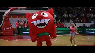 Mascot Zubbi Eats Cheerleader FUNNY FAIL