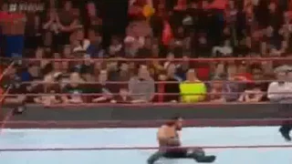 WWE Raw 12/26/2016 Braun Strowman vs Seth Rollins Match Highlights Match