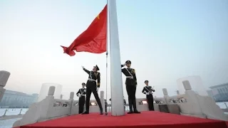 Thousands watch first flag raising ceremony of 2016 at Tian'anmen Square