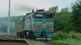 Locomotive 3ТЗ10M-1225 and ЧМЗ3-3217 of the state company CFM shunting through Cristești Jijia