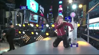 Taylor Swift LIVE HD (New York City: New Year's Eve) - Performs Her NEW 2 Hit Songs 2012