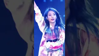 #iu concert on stage👍👍 #track 177🔥🔥 #song🎶 #viral #iu dance # lee jee eun ❤❤#iu tiktok viral song 💞💞