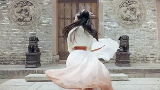 TRADITIONAL CHINESE FAN DANCE - 音乐即兴创作