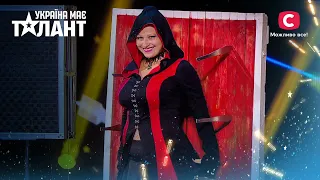 Extreme knife throwing act – Ukraine's Got Talent 2021 – Episode 1 | FIRST CASTING