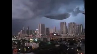 "Mothership Dispatches UFOs In Suburban Orlando" Feb 9, 2018 | HollywoodScotty VFX
