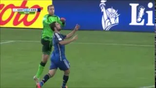 Manuel Neuer finishes G  Higuain