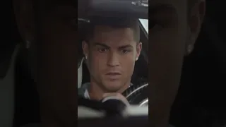 Ronaldo butta il figlio giù dal tetto