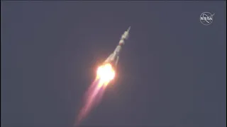 Blastoff! New Space Station crew launches atop Soyuz rocket