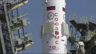 Expedition 48-49 Soyuz Rocket Comes Together and Rolls to Its Launch Pad