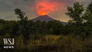 Watch: Mexico’s Popocatépetl Volcano Spews Ash as Seen From a Plane | WSJ News