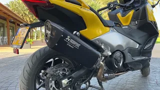 Yamaha TMAX 560 2022 Akrapovic exhaust vs stock exhaust