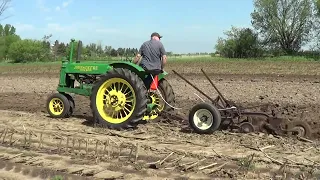 John Deere A and Farmall H Plowing