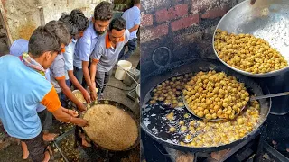 INSANE Moong Dal Pakoda Making😱😱 2,30,000 से ज़्यादा पकोड़े बिकते हैं यहाँ एक दिन में😳😳 Street Food