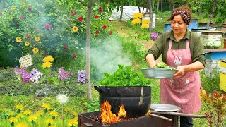 The Best Colors of Spring: How to Make Homemade Mint Syrup