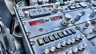 Boeing 737 Radio Tutorial by Real Airline Pilot