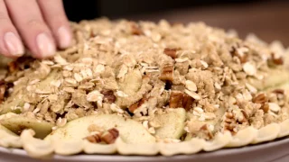 Caramel Apple Crumble Pie Recipe