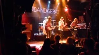 Tonbandgerät: Irgendwie anders (Live)