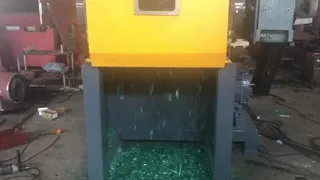 Single shaft shredder for PET packing belt