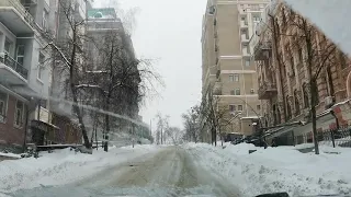 Шкода Октавия а7 2020 года. Почти по минимуму. Киев. Ольгинская улица.