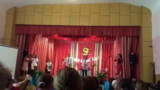 Танець випускників)