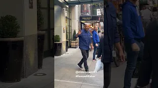 Forest Whitaker waiving and smiling while leaving his NYC Hotel. Love this guy (Classic Video) #nyc