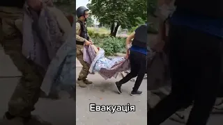 Підставляючи під удар своє життя, наші волонтери та захисники рятують інших