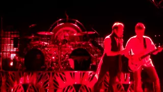 VAN HALEN - RUNNING WITH THE DEVIL - "LIVE" SAN BERNARDINO CA 7-11-2015