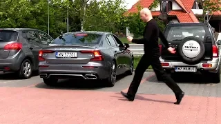 Volvo S60: Cross Traffic Alert with autobrake. Real-life test :: [1001cars]