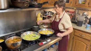 Home Cooked Breakfast With Ms Linda! She is Making  Eggs, Grits, French Toast,  Turkey & Dressing