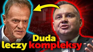 Duda leczy kompleksy. Prezydent chce przekonać, że coś znaczy i próbuje rządzić wyjazdem do USA.