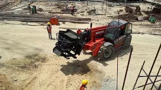 Manitou Telehandler handling Concrete