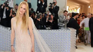 Nicole Kidman wore her dress from 2005 Chanel commercial