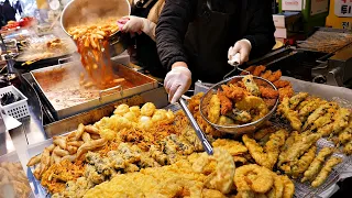 wow! Customers line up all day?! Really delicious tteokbokki, tempura / Korean street food